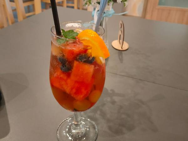 Zwalinóżka z owocami