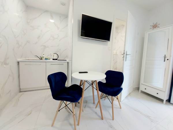 Astoria pokoje i apartamenty.