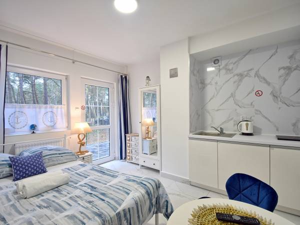 kążdy pokój z aneksem i łazienką