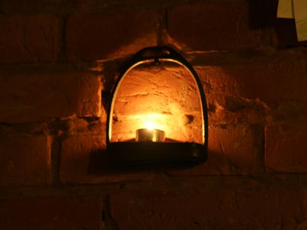 Baśniowe Chaty Hobbitów w Ośrodku Jeździeckim Skręt