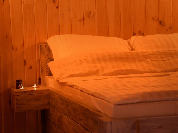 Baśniowe Chaty Hobbitów w Ośrodku Jeździeckim Skręt