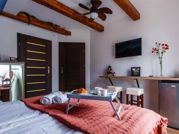 Pokój Dwuosobowy z 1 lub 2 łózkami z łazienką i balkonem