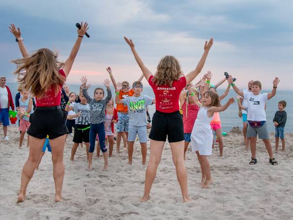 Wakacje z animacjami nad morzem