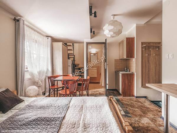 POKÓJ NR 3 (4/5-os)