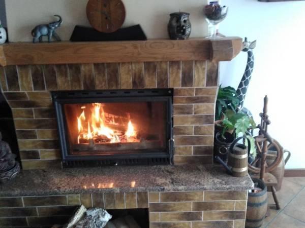 Sala kominkowa i jadalnia