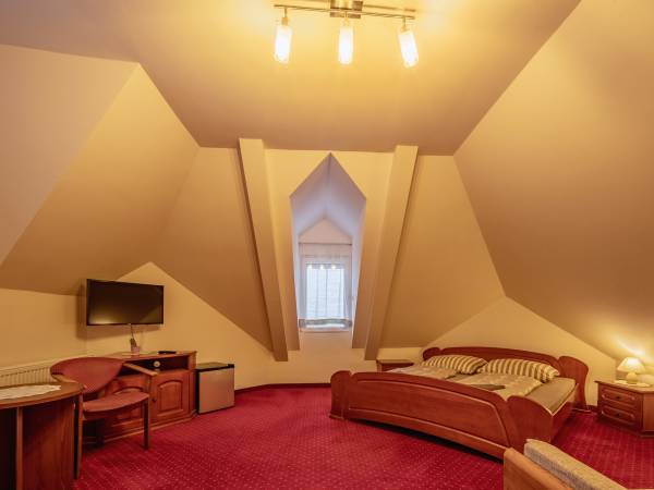 Pokój 4 osobowy z balkonem i widokiem na Śnieżkę