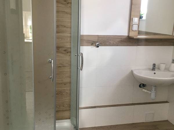 Łazienka do pokoju ridzinnego