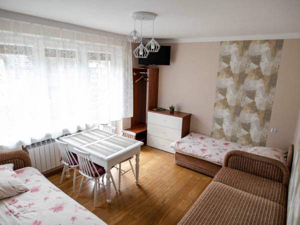 pokój nr 1 czteroosobowy z balkonem