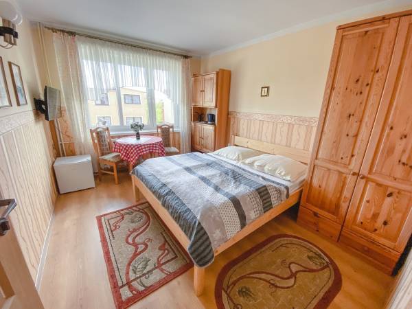 Nr4-5,4 os.studio-jeden z pokoi