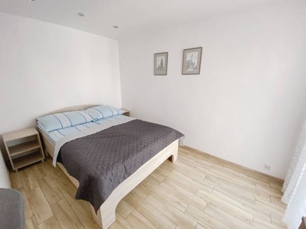 Nr 1P,3 osobowy z aneksem i balkonem