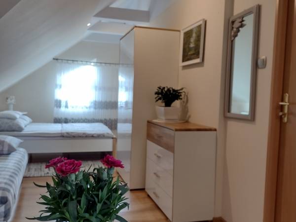 Pokój nr 5-część sypialniana