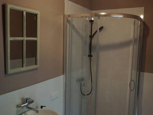 Łazienka- duża jaskółka trzyosobowa