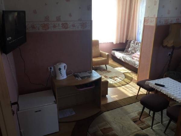 Pokój 4-osobowy w budynku głównym.