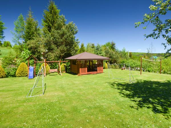 Altana,grill plac zabaw, mini boisko