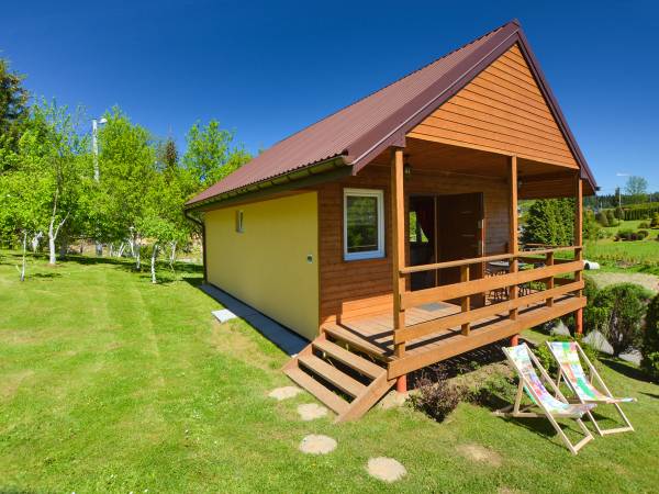 Domek drewniany 4 osobowy (ogrzewany)