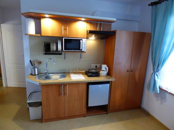 aneks kuchenny w pokoju 4os.