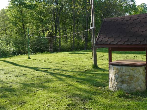 boisko do siatkówki i badmintona