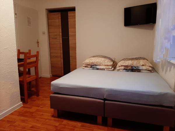 Dom Wczasowy "GWAREK"