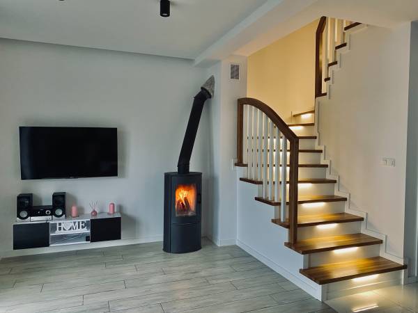 Dom w Kretowinach nad jeziorem Narie