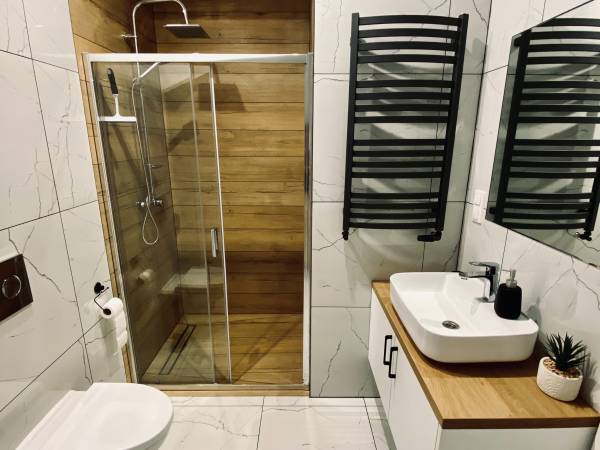 Dom w Kretowinach nad jeziorem Narie