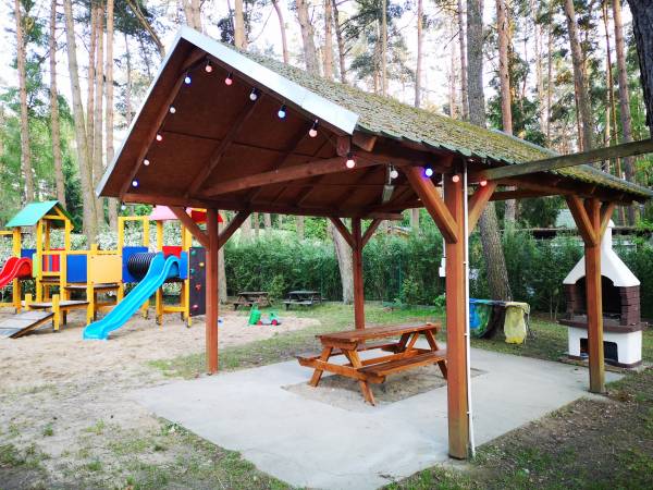 wiata grillowa i plac zabaw