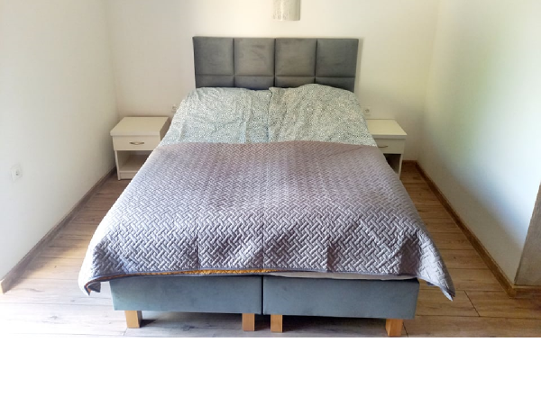 Pokoje w nowym budynku nad jeziorem