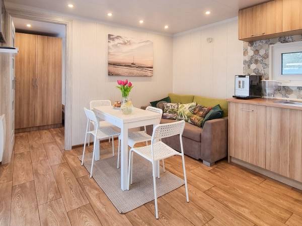 ,,JAK TU MIŁO" DOMEK WCZASOWY U KARASIA