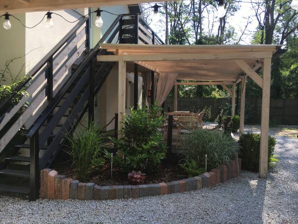 Wejście do apartamentów na piętrze