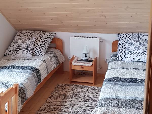 pokój 2-osobowy przy studio