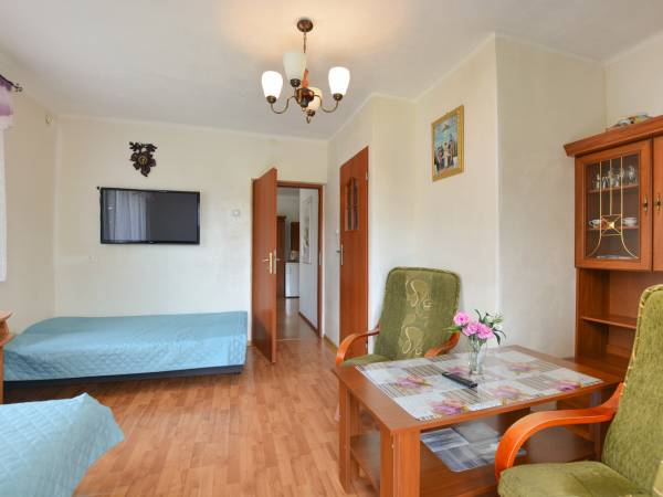 Pokój 4 os z łazienką studio parter domu