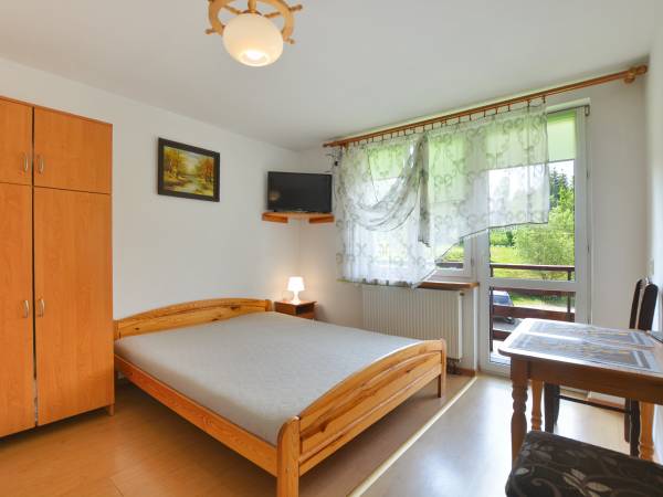 Pokój 2os z łazienką i balkonem na piętrze