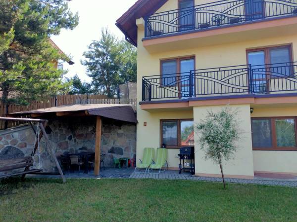 Posesja przed mieszkaniem nr 1