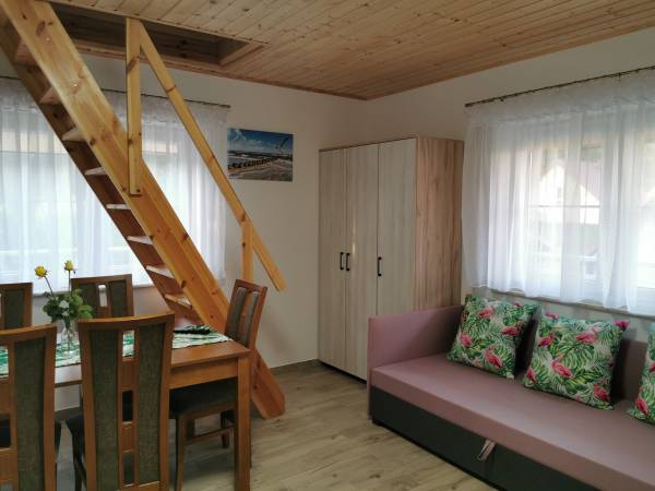 (8) pokój 5 osobowy