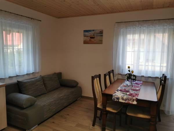 (7) pokój 6 osobowy