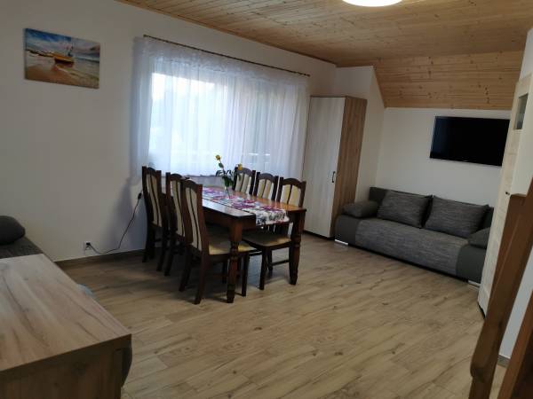 (7) pokój 6 osobowy