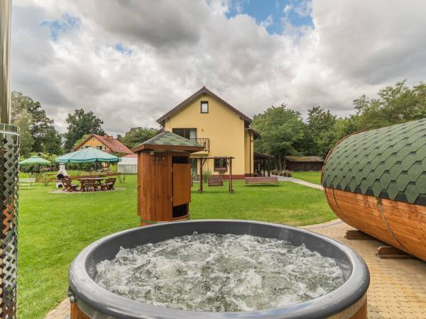 Gajówka - Całoroczne Pokoje i Apartamenty