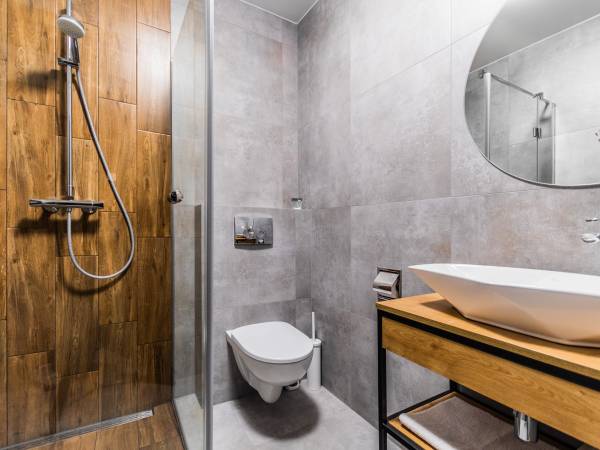 Gajówka - Całoroczne Pokoje i Apartamenty