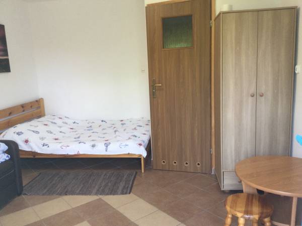 Pokój nr 5, czteroosobowy z łazienką (nr 5)