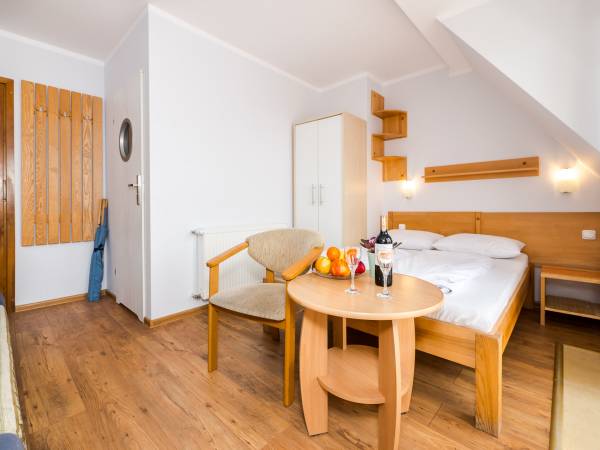 pokój 3 osobowy z dużym balkonem