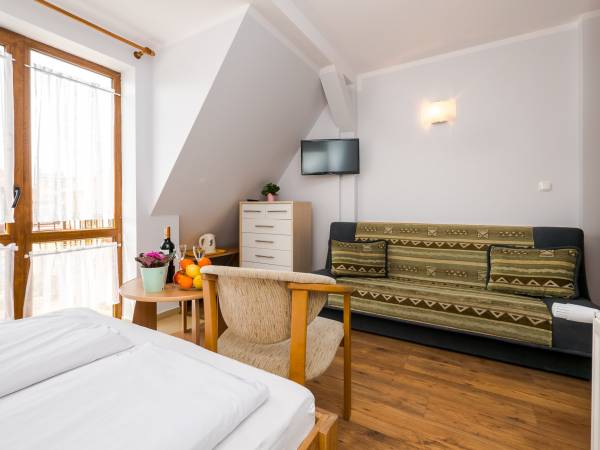 pokój 3 osobowy z dużym balkonem