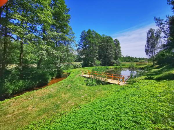 Posesja z Rzeką i Stawem