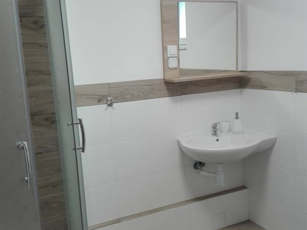 łazienka do pokoju rodzinnego