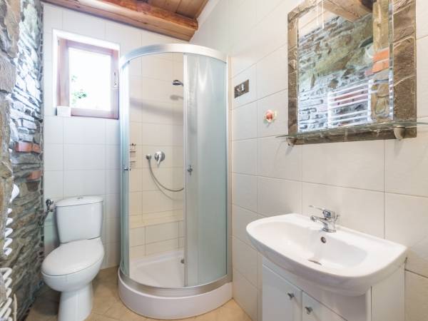 Domek Drewniany Z Kominkiem