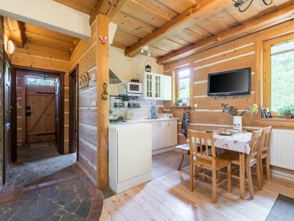 Domek Drewniany Z Kominkiem