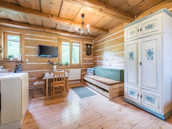 Domek Drewniany Z Kominkiem