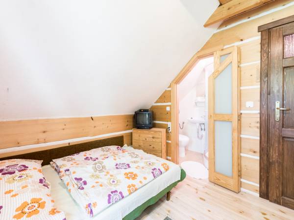 Domek Drewniany Z Kominkiem