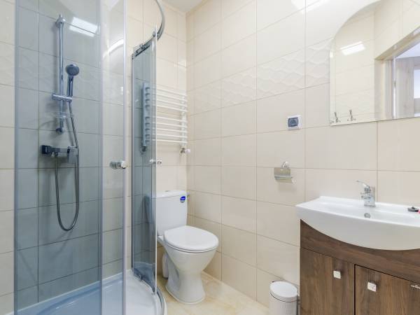 (4) pokój 3 osobowy 