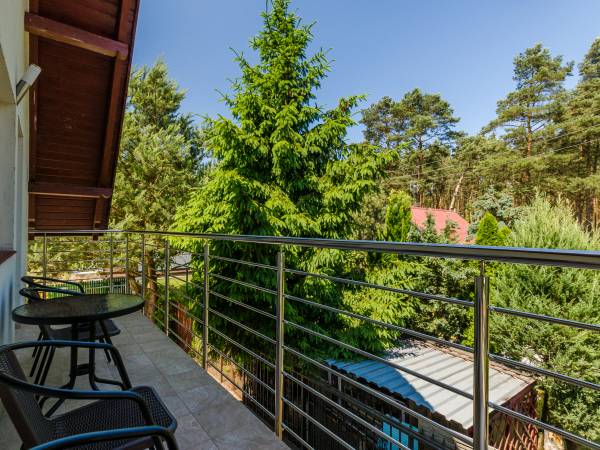 (8) pokój 5 osobowy