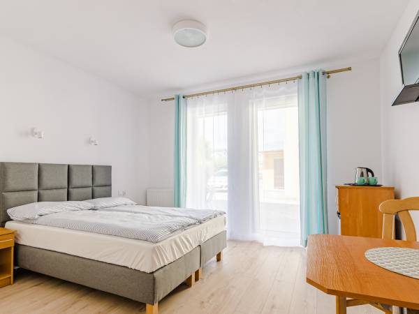 Słoneczna 8 pokój nr 3 