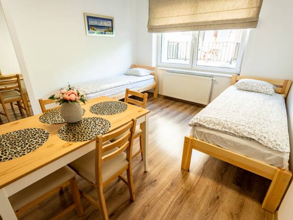 studio dwupokojowe 4 osobowe